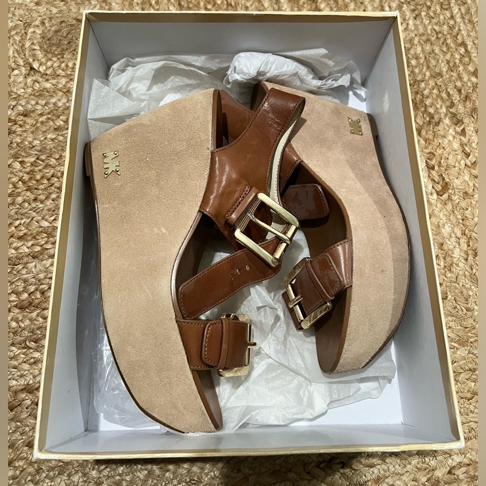Michael Kors Warren Wedge size 7.5